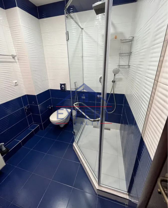 ԿԵՆՏՐՈՆ, ՀՅՈՒՍԻԱՅԻՆ ՊՈՂՈՏԱ, 3 ՍԵՆՅԱԿ