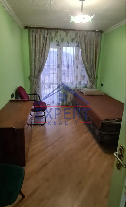 ԿԵՆՏՐՈՆ, ԶԱՔՅԱՆ ՓՈՂՈՑ, 4 ՍԵՆՅԱԿ