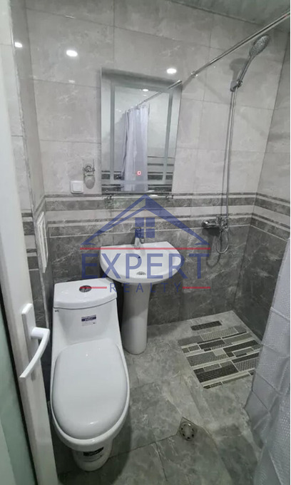 ԿԵՆՏՐՈՆ, ԶԱՔՅԱՆ ՓՈՂՈՑ, 4 ՍԵՆՅԱԿ