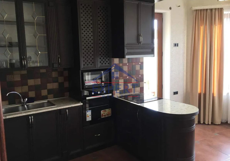 ԿԵՆՏՐՈՆ, ՎԱՐԴԱՆԱՆՑ ՓՈՂՈՑ, 3 ՍԵՆՅԱԿ