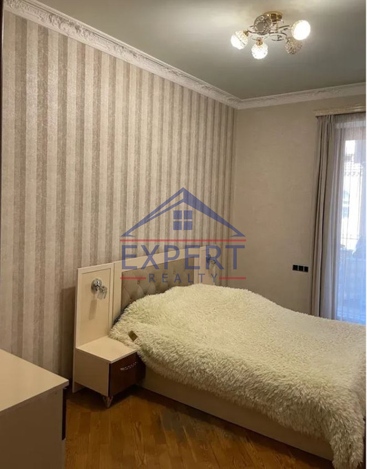 ԿԵՆՏՐՈՆ, ՎԱՐԴԱՆԱՆՑ ՓՈՂՈՑ, 3 ՍԵՆՅԱԿ