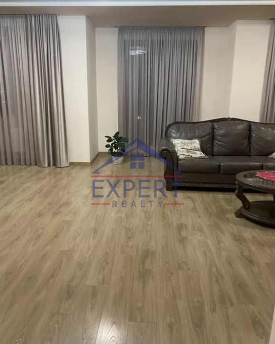 ԿԵՆՏՐՈՆ, ԽՈՐԵՆԱՑՈՒ ՓՈՂՈՑ, 3 ՍԵՆՅԱԿ