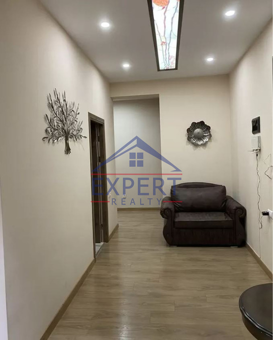 ԿԵՆՏՐՈՆ, ԽՈՐԵՆԱՑՈՒ ՓՈՂՈՑ, 3 ՍԵՆՅԱԿ