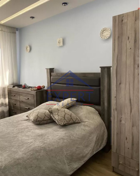 ԿԵՆՏՐՈՆ, ԽՈՐԵՆԱՑՈՒ ՓՈՂՈՑ, 3 ՍԵՆՅԱԿ