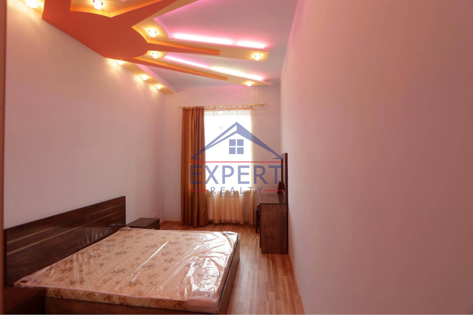 ԱՐԱԲԿԻՐ, ԿՈՄԻՏԱՍԻ ՊՈՂՈՏԱ, 3 ՍԵՆՅԱԿ