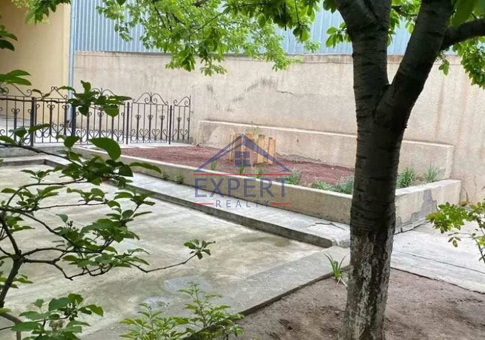 ԷՐԵԲՈՒՆԻ, ՆՈՐ ԱՐԵՇ, 800ՔՄ