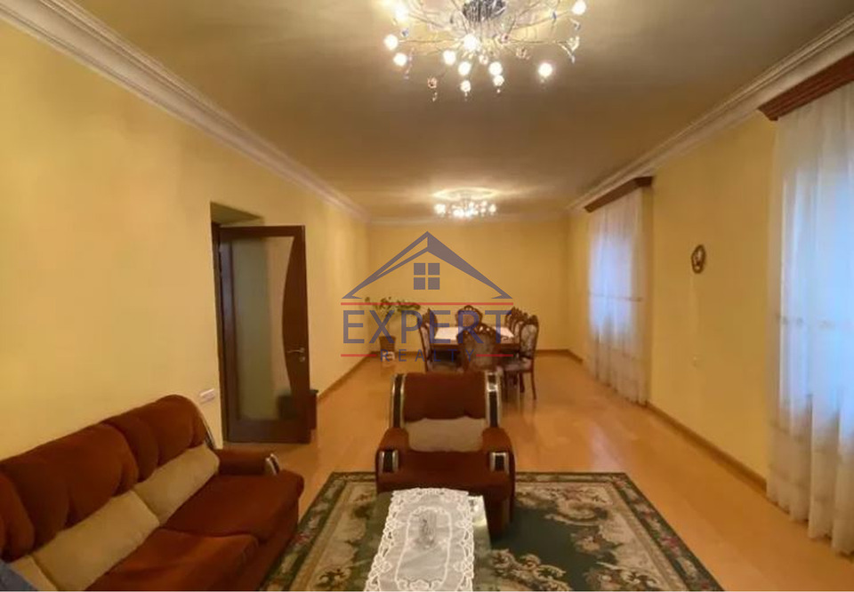 ԷՐԵԲՈՒՆԻ, ՆՈՐ ԱՐԵՇ, 800ՔՄ