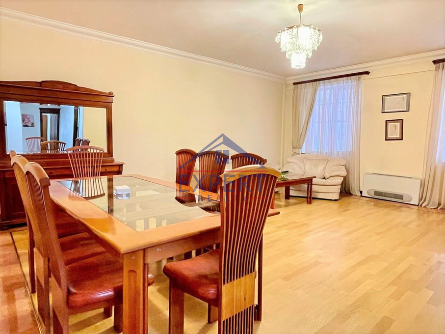 ԿԵՆՏՐՈՆ, ՀՅՈՒՍԻՍԱՅԻՆ ՊՈՂՈՏԱ, 3 ՍԵՆՅԱԿ