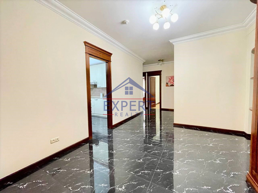 ԿԵՆՏՐՈՆ, ՀՅՈՒՍԻՍԱՅԻՆ ՊՈՂՈՏԱ, 3 ՍԵՆՅԱԿ