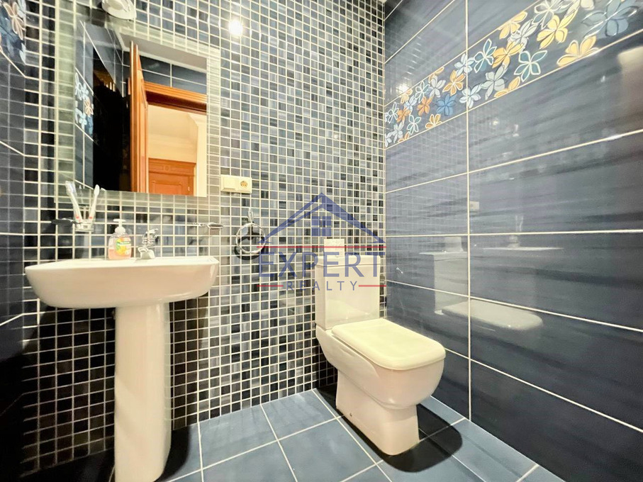 ԿԵՆՏՐՈՆ, ՀՅՈՒՍԻՍԱՅԻՆ ՊՈՂՈՏԱ, 3 ՍԵՆՅԱԿ