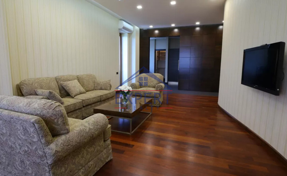 ԿԵՆՏՐՈՆ, ՎԱՐԴԱՆԱՆՑ  ՓՈՂՈՑ, 3 ՍԵՆՅԱԿ