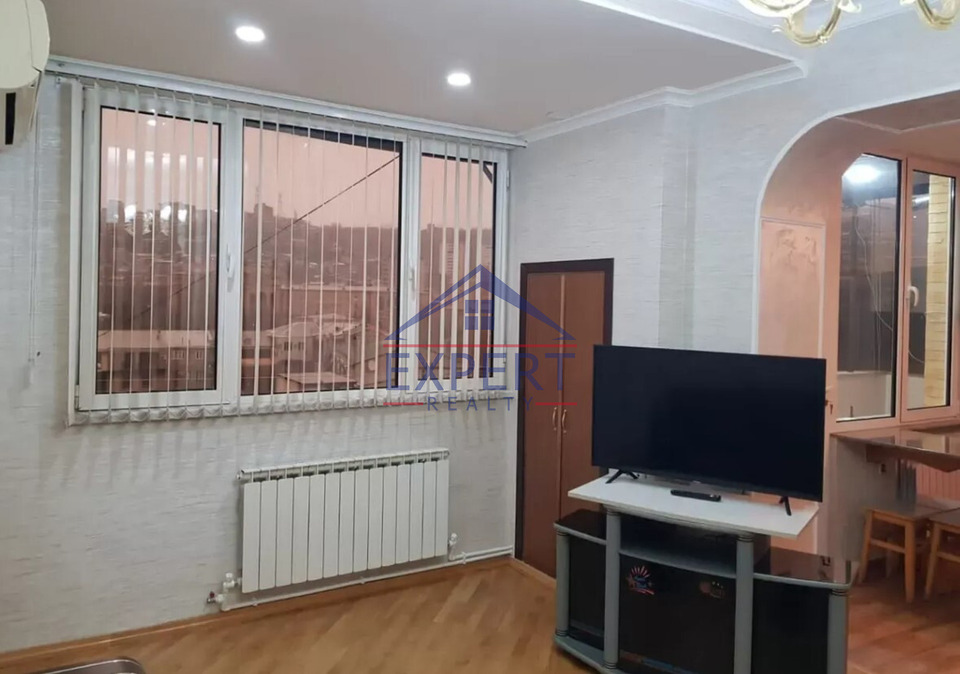 ԿԵՆՏՐՈՆ, ՍԱՅԱԹ ՆՈՎԱ ՊՈՂՈՏԱ, 2 ՍԵՆՅԱԿ