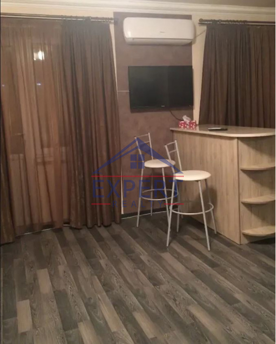 ՇԵՆԳԱՎԻԹ, ԲԱԳՐԱՏՈՒՆՅԱՑ ՓՈՂՈՑ, 1 ՍԵՆՅԱԿ