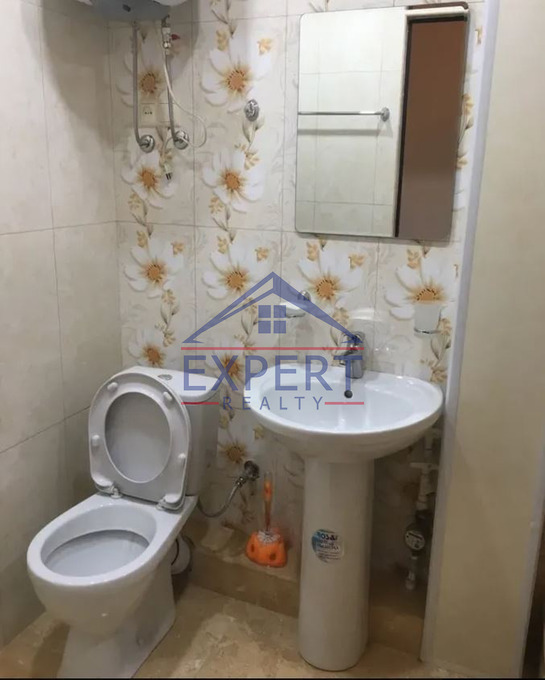 ՇԵՆԳԱՎԻԹ, ԲԱԳՐԱՏՈՒՆՅԱՑ ՓՈՂՈՑ, 1 ՍԵՆՅԱԿ