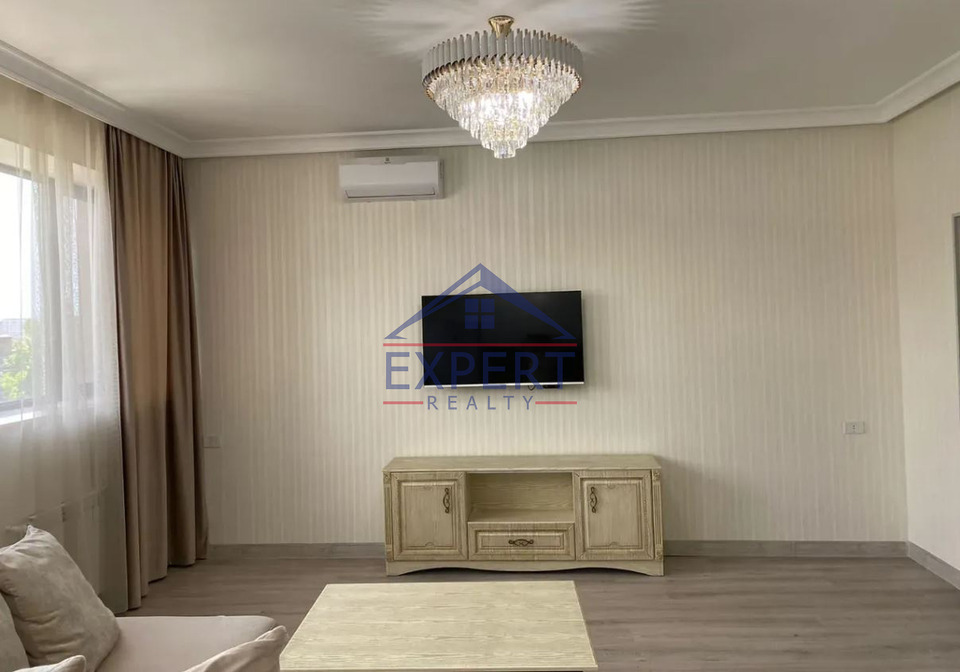 ԿԵՆՏՐՈՆ, ՄԱՇՏՈՑԻ ՊՈՂՈՏԱ, 3 ՍԵՆՅԱԿ