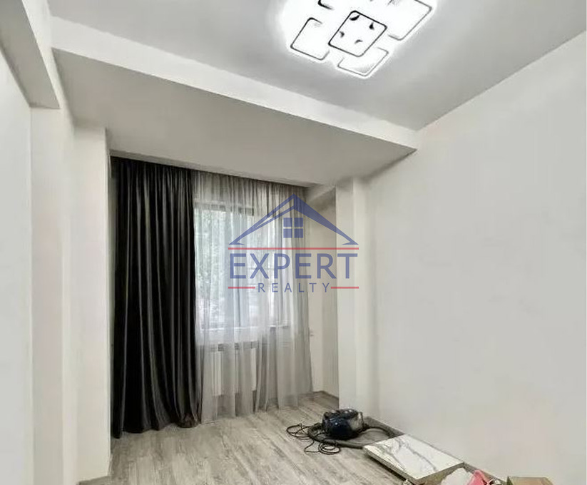 Կենտրոն/Խորենացի  2 սեն 45 քմ 3/9 հարկ