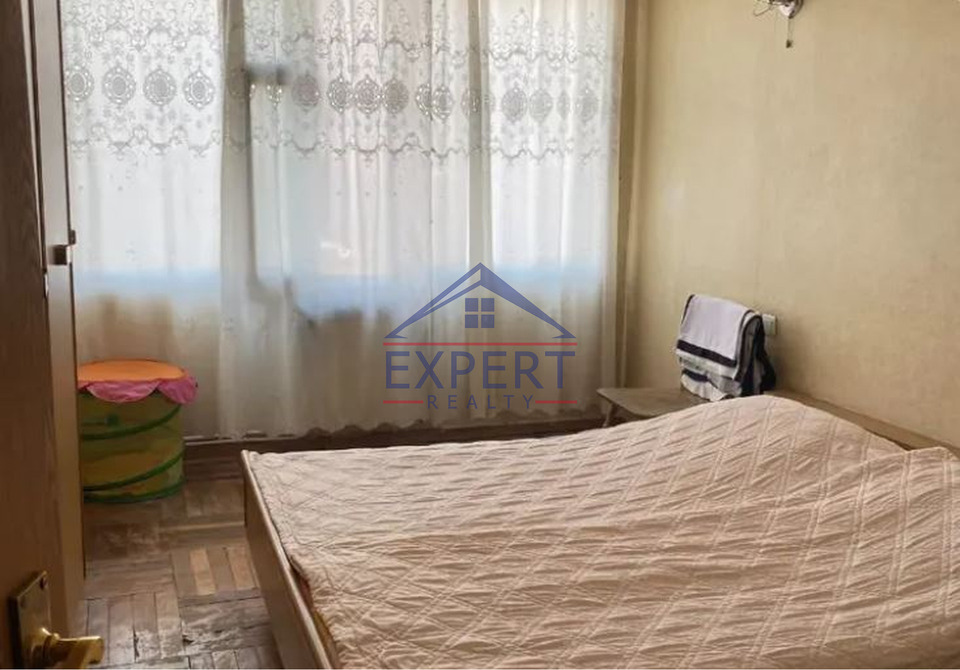 ԱՐԱԲԿԻՐ, ՄԱՄԻԿՈՆՅԱՆՑ ՓՈՂՈՑ, 3 ՍԵՆՅԱԿ