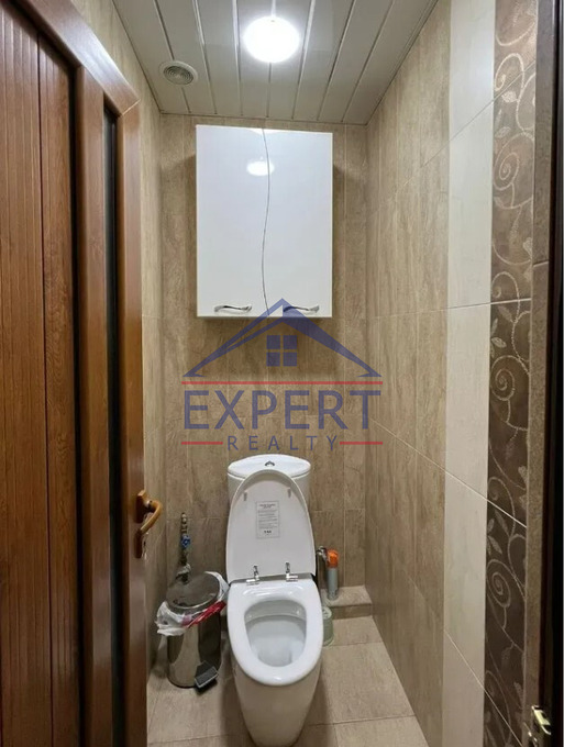 ԱՐԱԲԿԻՐ, ՎԻԿՏՈՐ ՀԱՄԲԱՐՁՈՒՄՅԱՆ ՓՈՂՈՑ, 3 ՍԵՆՅԱԿ