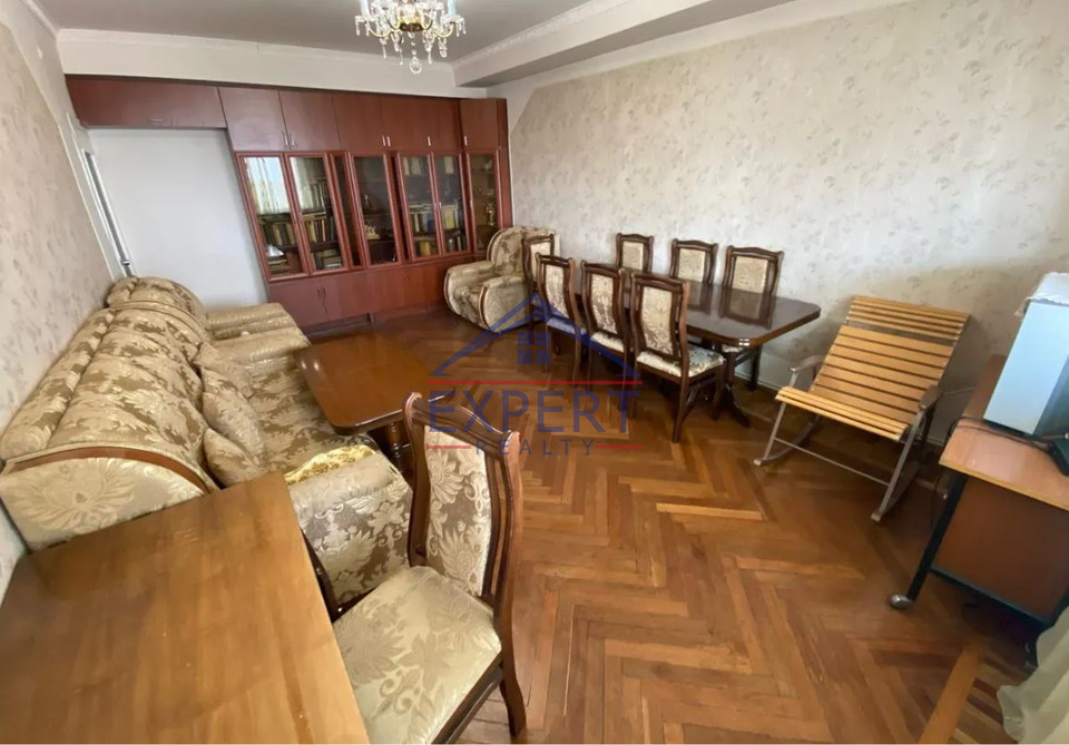 ԱՋԱՓՆՅԱԿ, ՀԱԼԱԲՅԱՆ ՓՈՂՈՑ, 3 ՍԵՆՅԱԿ