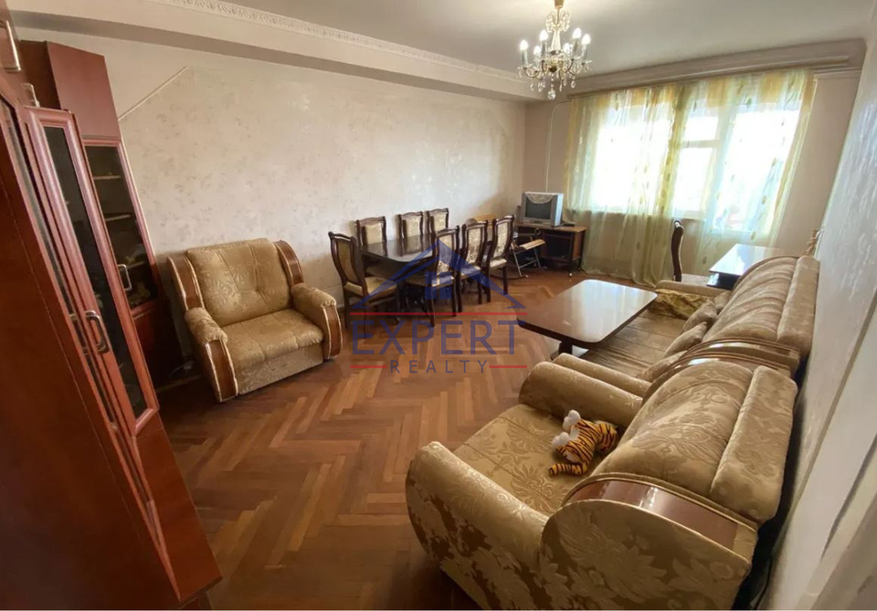 ԱՋԱՓՆՅԱԿ, ՀԱԼԱԲՅԱՆ ՓՈՂՈՑ, 3 ՍԵՆՅԱԿ