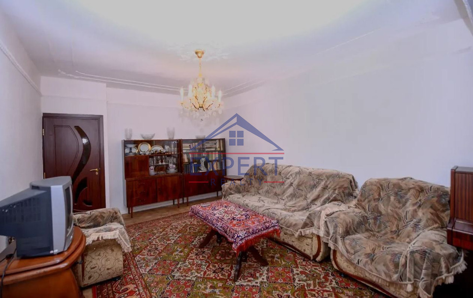 ԱՋԱՓՆՅԱԿ, ՄԱՐԳԱՐՅԱՆ ՓՈՂՈՑ, 3 ՍԵՆՅԱԿ