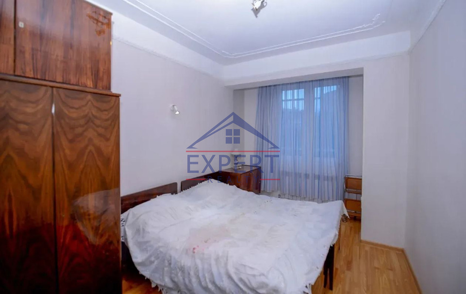 ԱՋԱՓՆՅԱԿ, ՄԱՐԳԱՐՅԱՆ ՓՈՂՈՑ, 3 ՍԵՆՅԱԿ