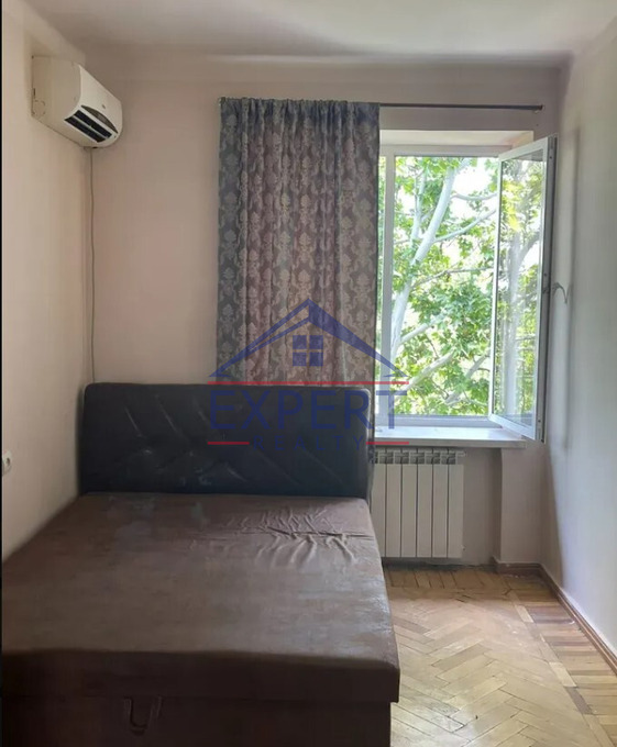 ԱՐԱԲԿԻՐ, ԿՈՄԻՏԱՍԻ ՊՈՂՈՏԱ, 3 ՍԵՆՅԱԿ