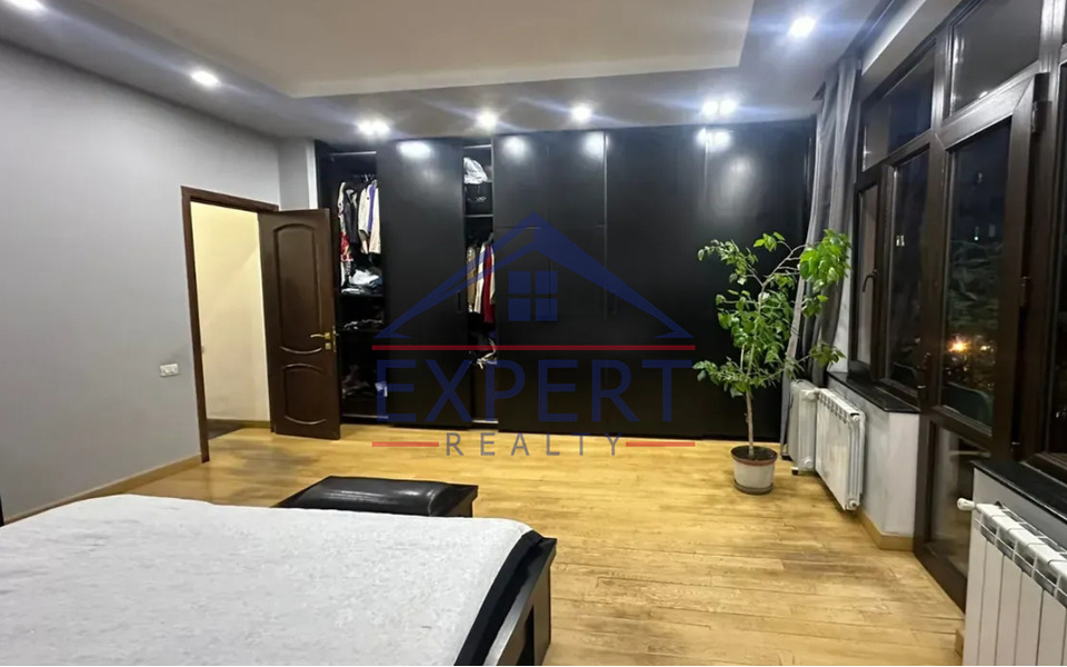 ԿԵՆՏՐՈՆ,ՊՈՒՇԿԻՆԻ ՓՈՂՈՑ, 4 ՍԵՆՅԱԿ