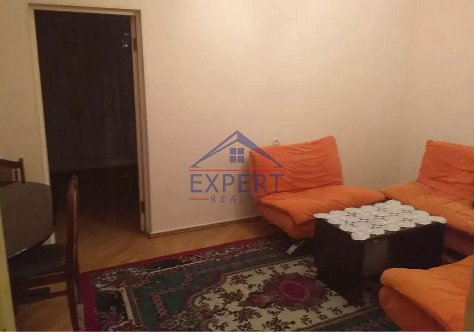 ԱՐԱԲԿԻՐ, ՀՈՎՍԵՓ ԷՄԻՆԻ ՓՈՂՈՑ, 3 ՍԵՆՅԱԿ