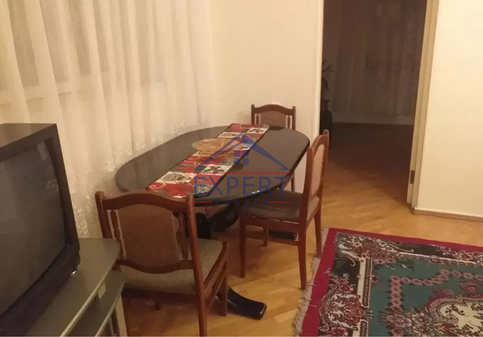 ԱՐԱԲԿԻՐ, ՀՈՎՍԵՓ ԷՄԻՆԻ ՓՈՂՈՑ, 3 ՍԵՆՅԱԿ