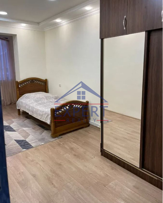 ՄԱԼԱԹԻԱ ՍԵԲԱՍՏԻԱ, ԶՈՐԱՎԱՐ ԱՆԴՐԱՆԻԿԻ ՓՈՂՈՑ, 3 ՍԵՆՅԱԿ