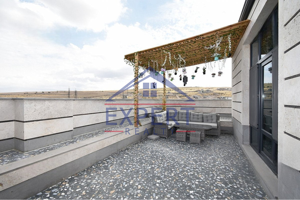 ԱՎԱՆ, ՄՀԵՐ ՄԿՐՏՉՅԱՆ ԹԱՂԱՄԱՍ, 3 ՍԵՆՅԱԿ