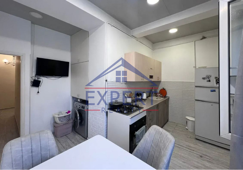 ԿԵՆՏՐՈՆ, ՄԱՇՏՈՑԻ ՊՈՂՈՏԱ, 3 ՍԵՆՅԱԿ