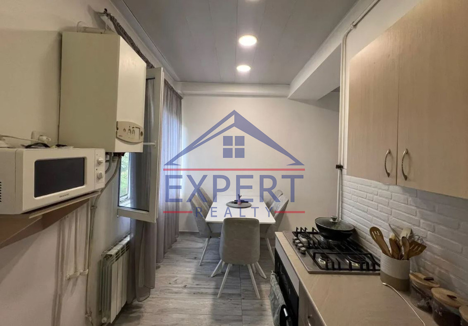 ԿԵՆՏՐՈՆ, ՄԱՇՏՈՑԻ ՊՈՂՈՏԱ, 3 ՍԵՆՅԱԿ