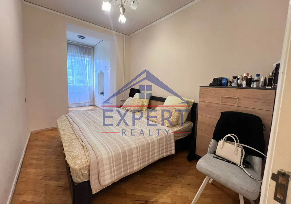 ԿԵՆՏՐՈՆ, ՄԱՇՏՈՑԻ ՊՈՂՈՏԱ, 3 ՍԵՆՅԱԿ