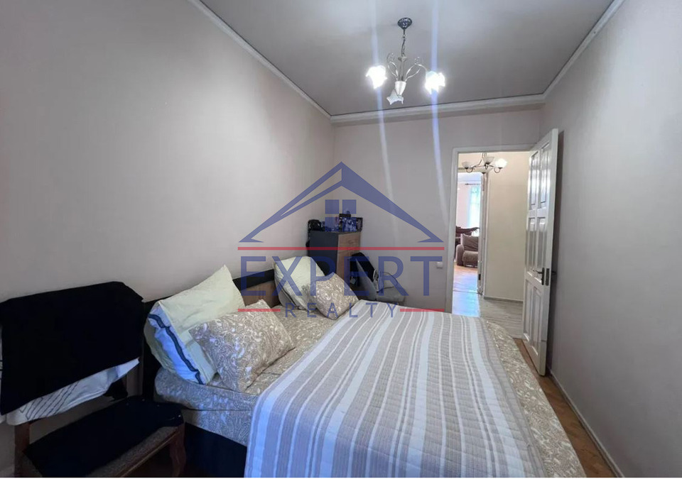 ԿԵՆՏՐՈՆ, ՄԱՇՏՈՑԻ ՊՈՂՈՏԱ, 3 ՍԵՆՅԱԿ