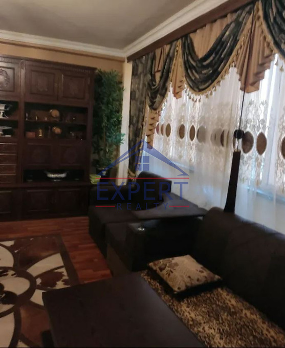 ԿԵՆՏՐՈՆ, ՏԻԳՐԱՆ ՄԵԾԻ ՊՈՂՈՏԱ, 2 ՍԵՆՅԱԿ