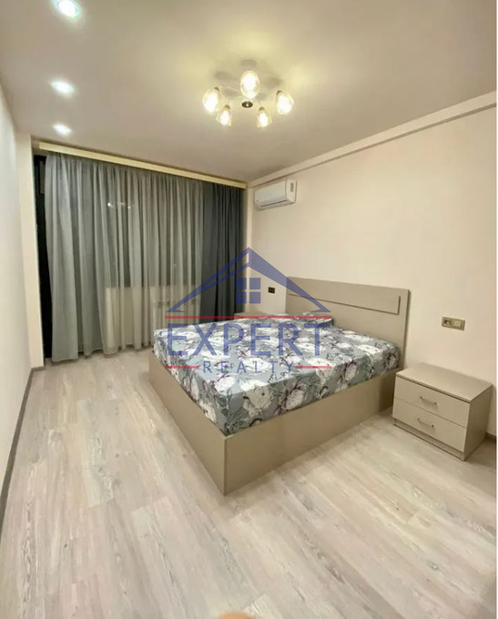 ԿԵՆՏՐՈՆ, ԵԶՆԻԿ ԿՈՂԲԱՑԻ ՓՈՂՈՑ, 3 ՍԵՆՅԱԿ