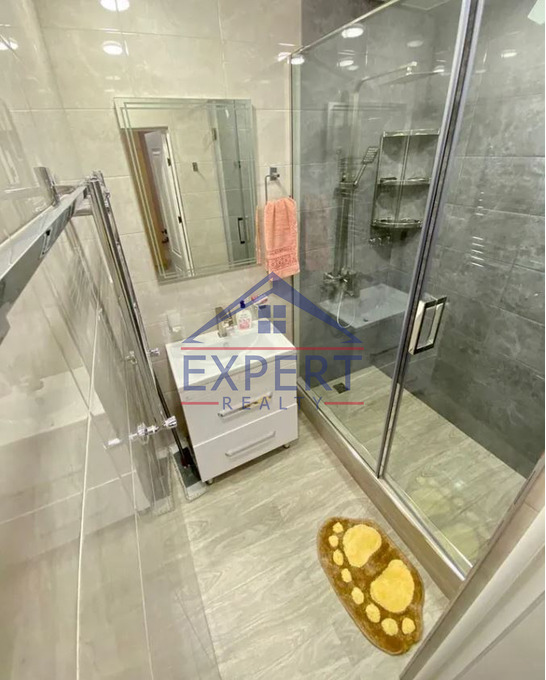 ԿԵՆՏՐՈՆ, ԵԶՆԻԿ ԿՈՂԲԱՑԻ ՓՈՂՈՑ, 3 ՍԵՆՅԱԿ