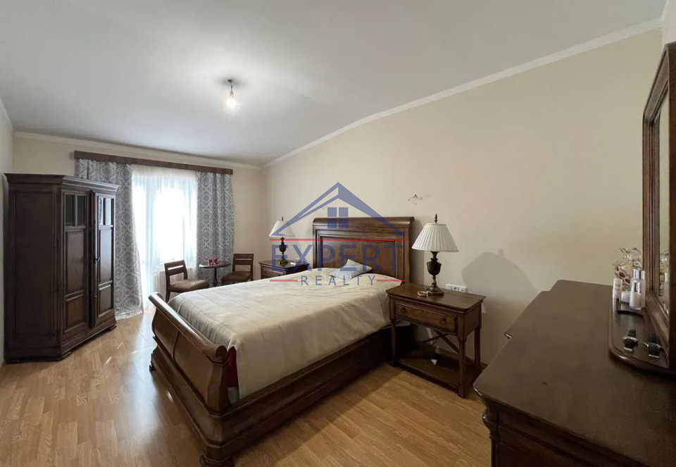 ԿԵՆՏՐՈՆ, ՄԱՇՏՈՑԻ ՊՈՂՈՏԱ, 6 ՍԵՆՅԱԿ