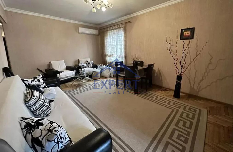 ԿԵՆՏՐՈՆ, ՔԱՋԱԶՆՈՒՆՈՒ ՓՈՂՈՑ, 2 ՍԵՆՅԱԿ