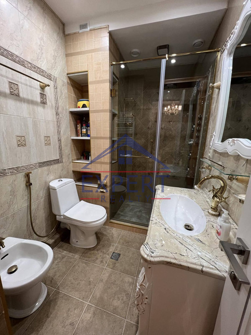 ՔԱՆԱՔԵՌ-ԶԵՅԹՈՒՆ, ԴԱՎԻԹ ԱՆՀԱՂԹ, 4 ՍԵՆՅԱԿ