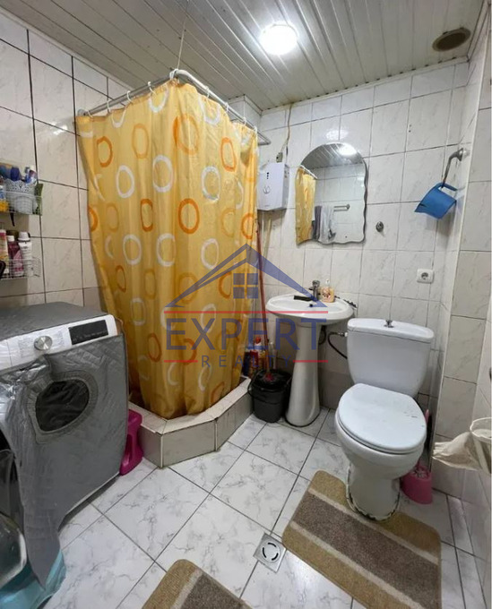 ԱՎԱՆ, ՀՐԱՉՅԱ ԱՃԵՄՅԱՆ ՓՈՂՈՑ, 3 ՍԵՆՅԱԿ