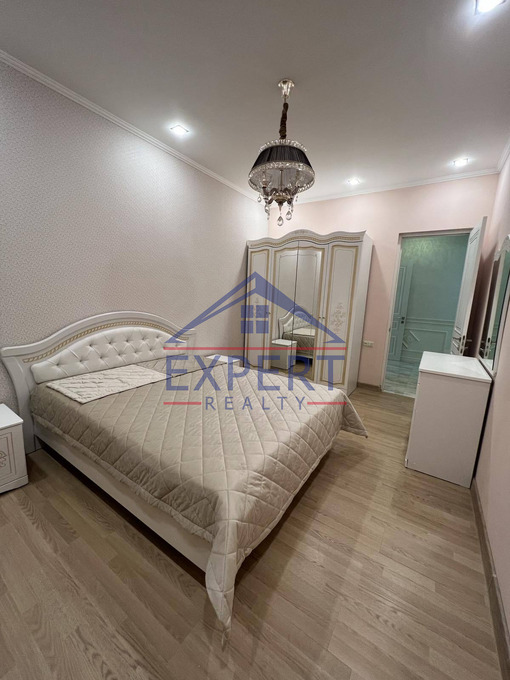 ՔԱՆԱՔԵՌ-ԶԵՅԹՈՒՆ, ԴԱՎԻԹ ԱՆՀԱՂԹ, 4 ՍԵՆՅԱԿ