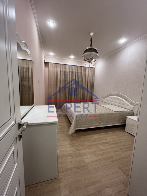 ՔԱՆԱՔԵՌ-ԶԵՅԹՈՒՆ, ԴԱՎԻԹ ԱՆՀԱՂԹ, 4 ՍԵՆՅԱԿ