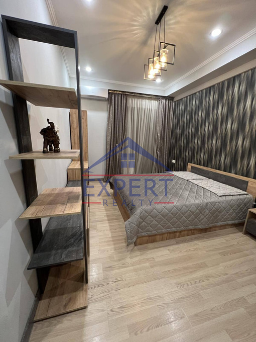 ՔԱՆԱՔԵՌ-ԶԵՅԹՈՒՆ, ԴԱՎԻԹ ԱՆՀԱՂԹ, 4 ՍԵՆՅԱԿ