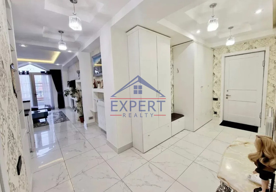 ԿԵՆՏՐՈՆ, ԱՆՏԱՌԱՅԻՆ ՓՈՂՈՑ, 3 ՍԵՆՅԱԿ