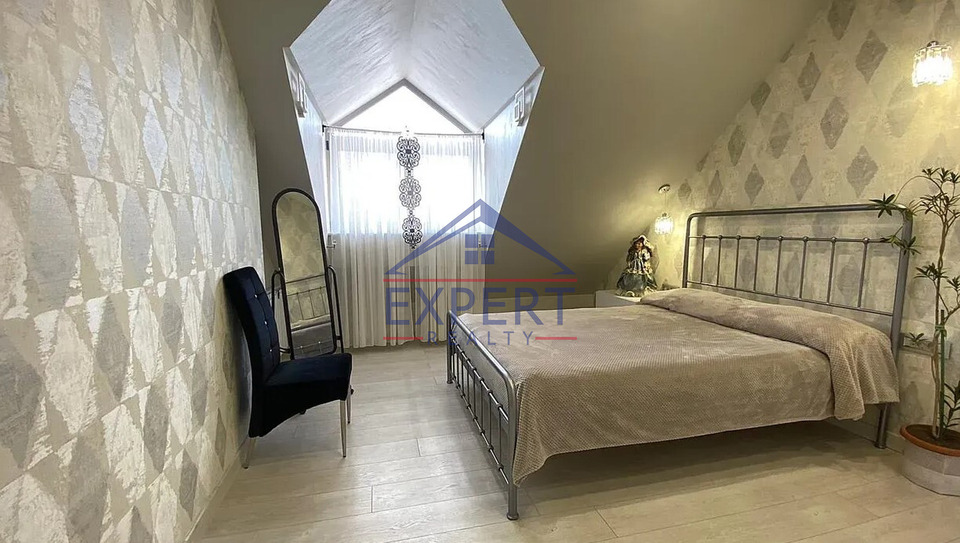 ԿԵՆՏՐՈՆ, ԱՆՏԱՌԱՅԻՆ ՓՈՂՈՑ, 3 ՍԵՆՅԱԿ