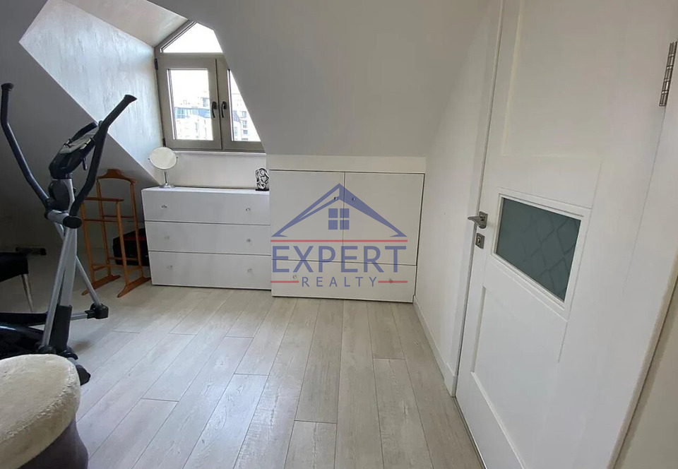 ԿԵՆՏՐՈՆ, ԱՆՏԱՌԱՅԻՆ ՓՈՂՈՑ, 3 ՍԵՆՅԱԿ