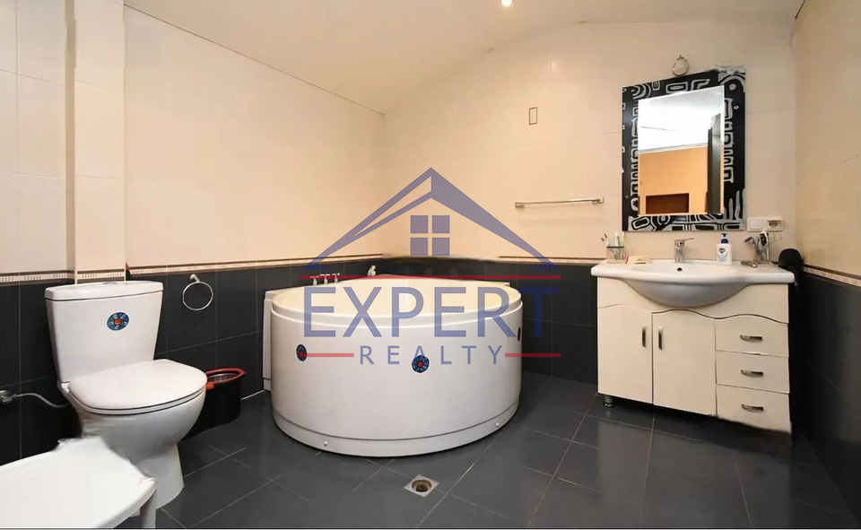 ԿԵՆՏՐՈՆ, ԱՐՇԱԿՈՒՆՅԱՑ ՊՈՂՈՏԱ, 3 ՍԵՆՅԱԿ